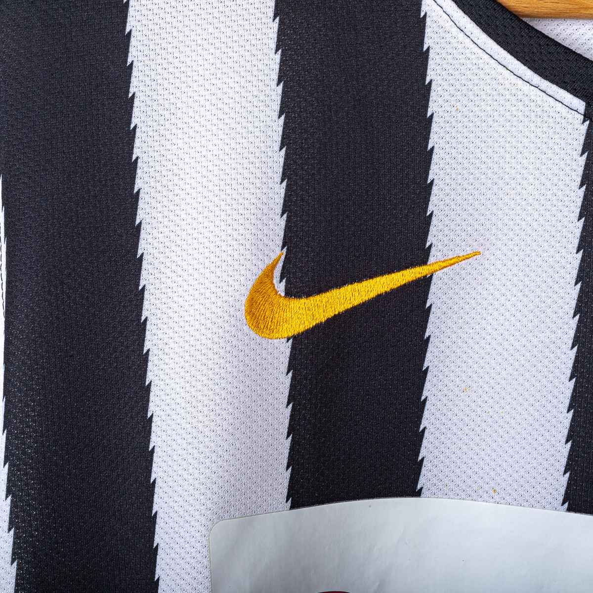 Juventus Nike BetClic 2010/2011 Home Shirt