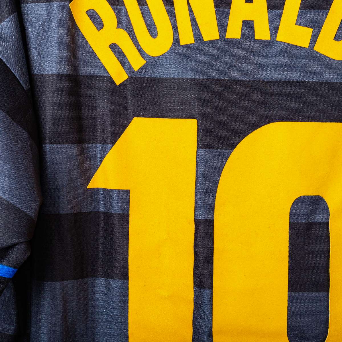 Inter Umbro Ronaldo 10 Third Shirt 1997/1998