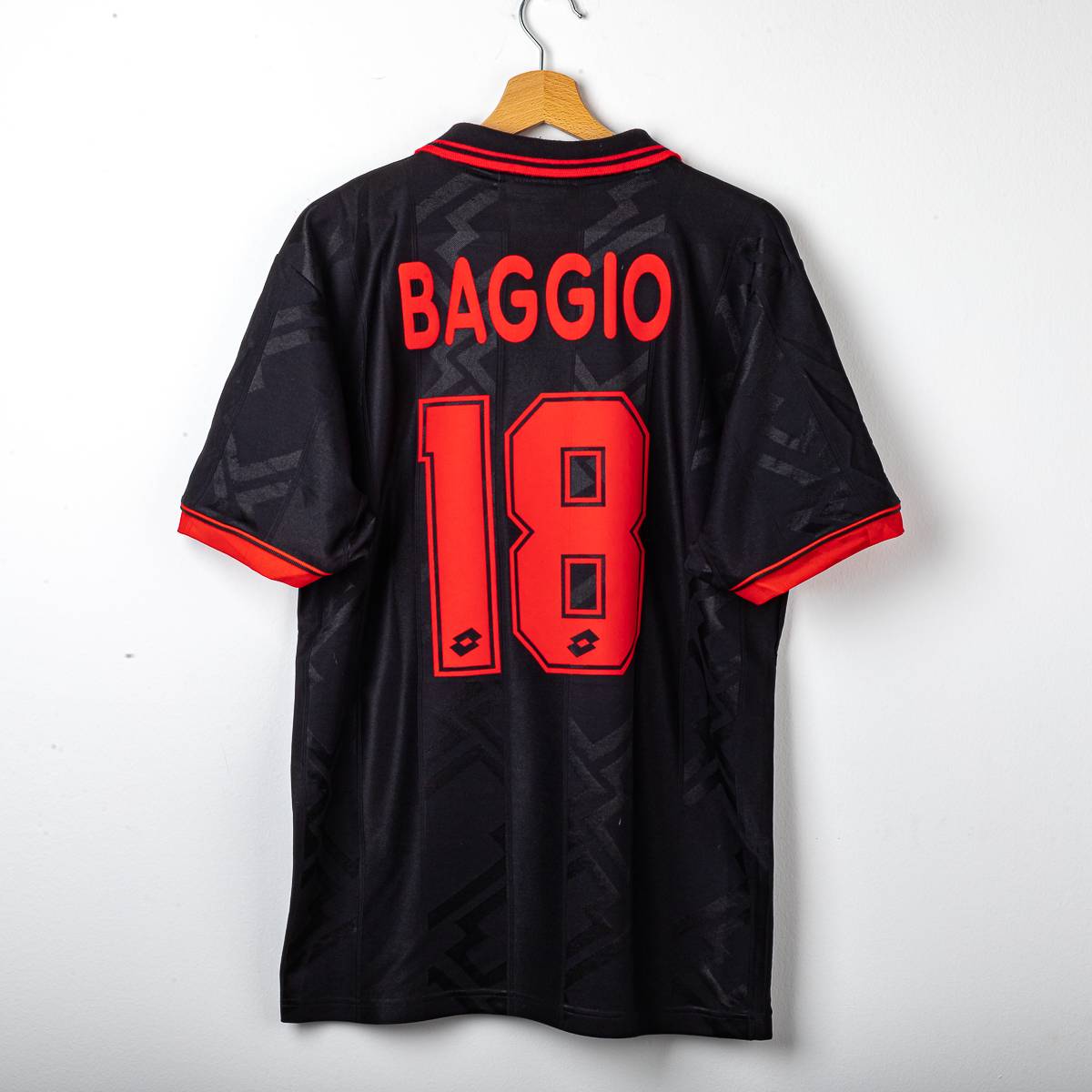 AC Milan Lotto Baggio 18 Third Shirt 1996/1997