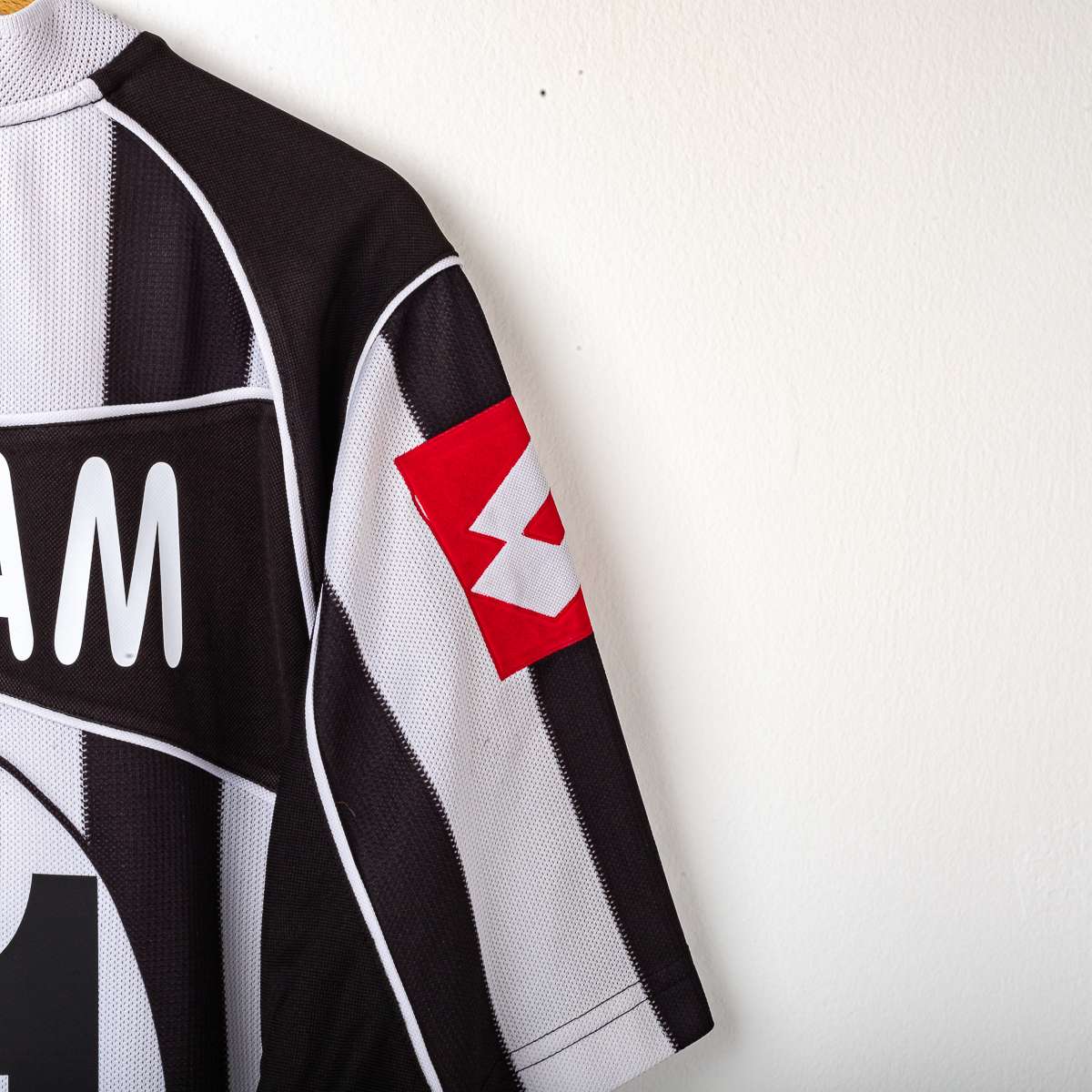 Juventus Lotto Fastweb Thuram 21 2002/2003 Home Shirt