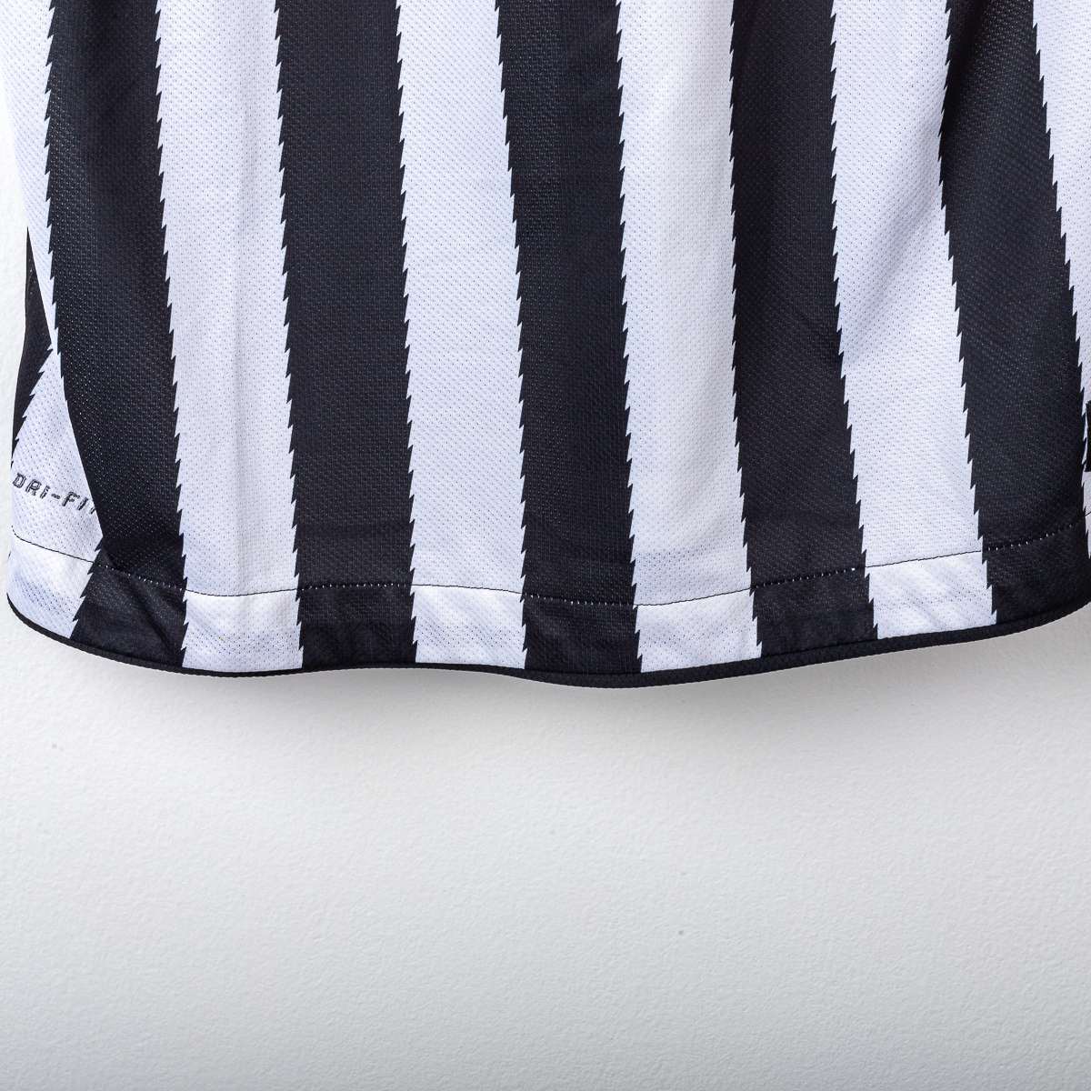 Juventus Nike BetClic 2010/2011 Home Shirt