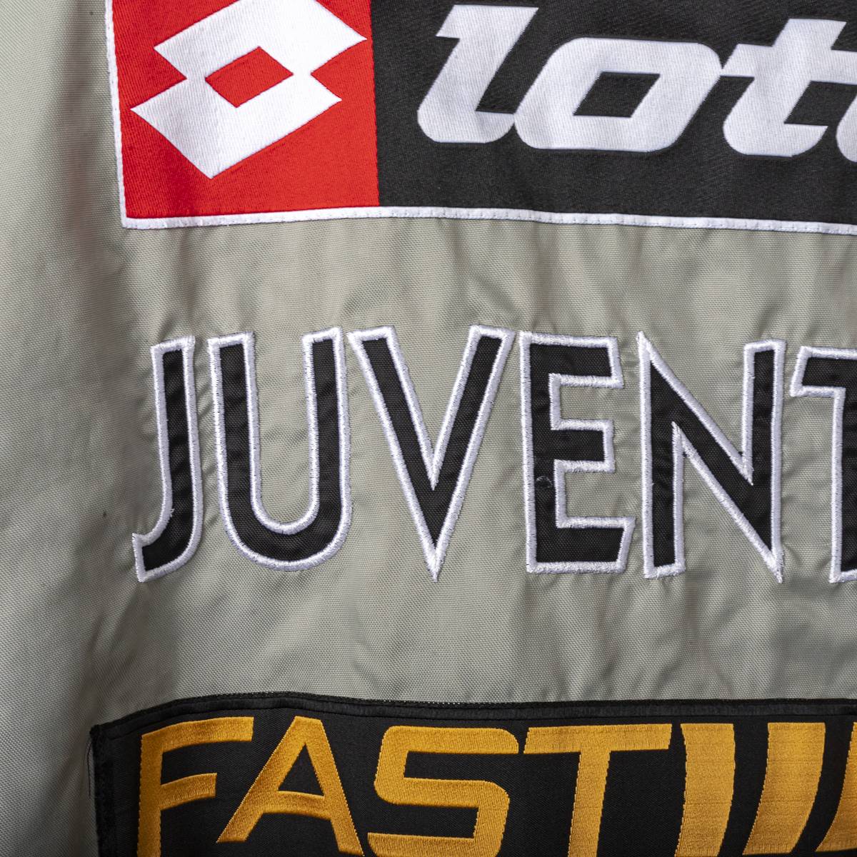 Giacca grigia juventus lotto fastweb 2002/2003