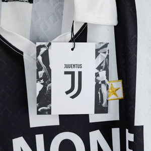 Cofanetto con Maglia Retro Home Juventus 1992/1993 S