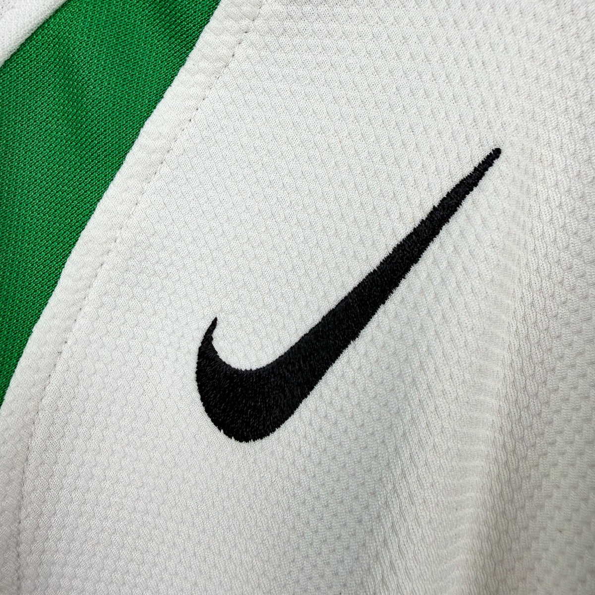 2005/2006 Juventus Goalkeeper Nike Buffon 1 Shirt