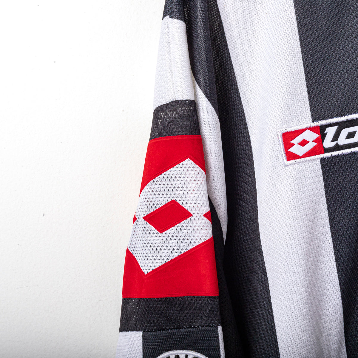 2001/2002 juventus lotto tacchinardi 20 ls home jersey