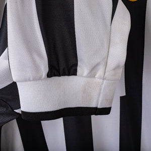 2001/2002 juventus lotto tacchinardi 20 ls home jersey