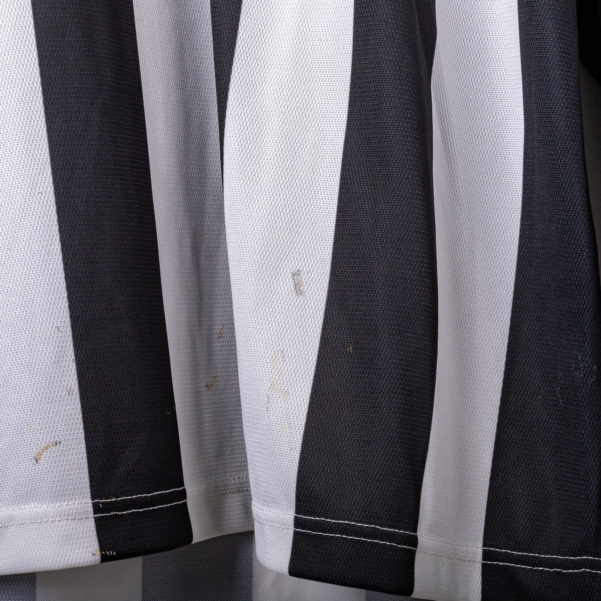 2001/2002 juventus lotto tacchinardi 20 ls home jersey