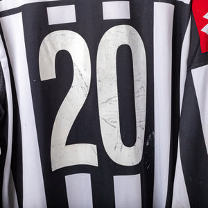 2001/2002 juventus lotto tacchinardi 20 ls home jersey