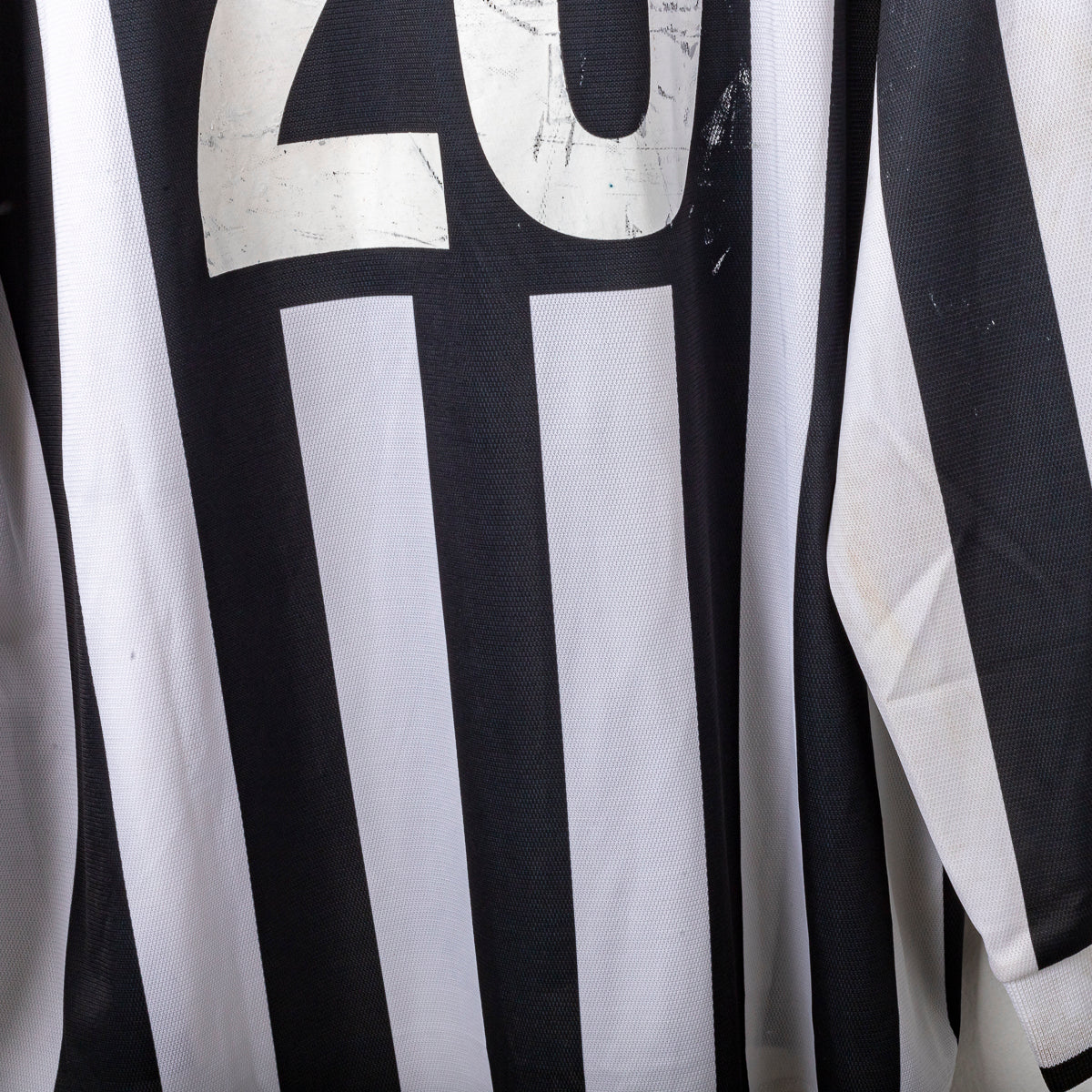 2001/2002 juventus lotto tacchinardi 20 ls home jersey