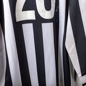 2001/2002 juventus lotto tacchinardi 20 ls home jersey