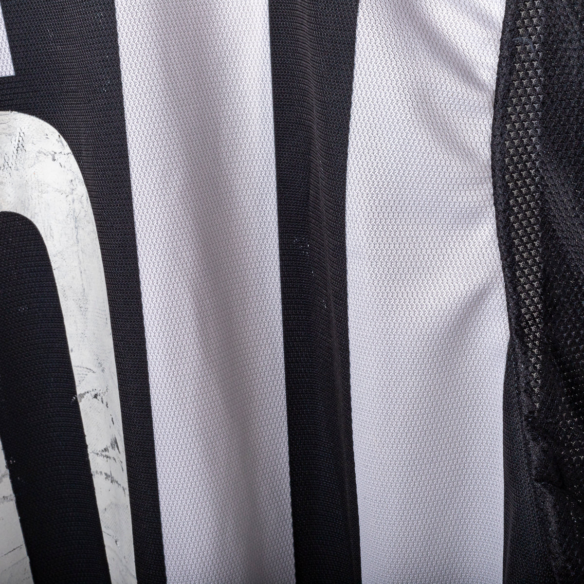 2001/2002 juventus lotto tacchinardi 20 ls home jersey