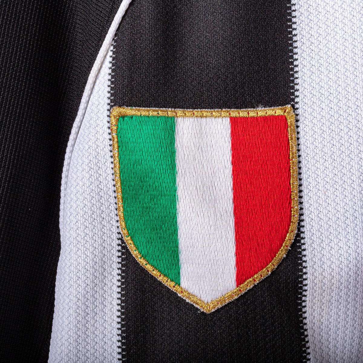 2002/2003 juventus lotto baiocco 20 home jersey