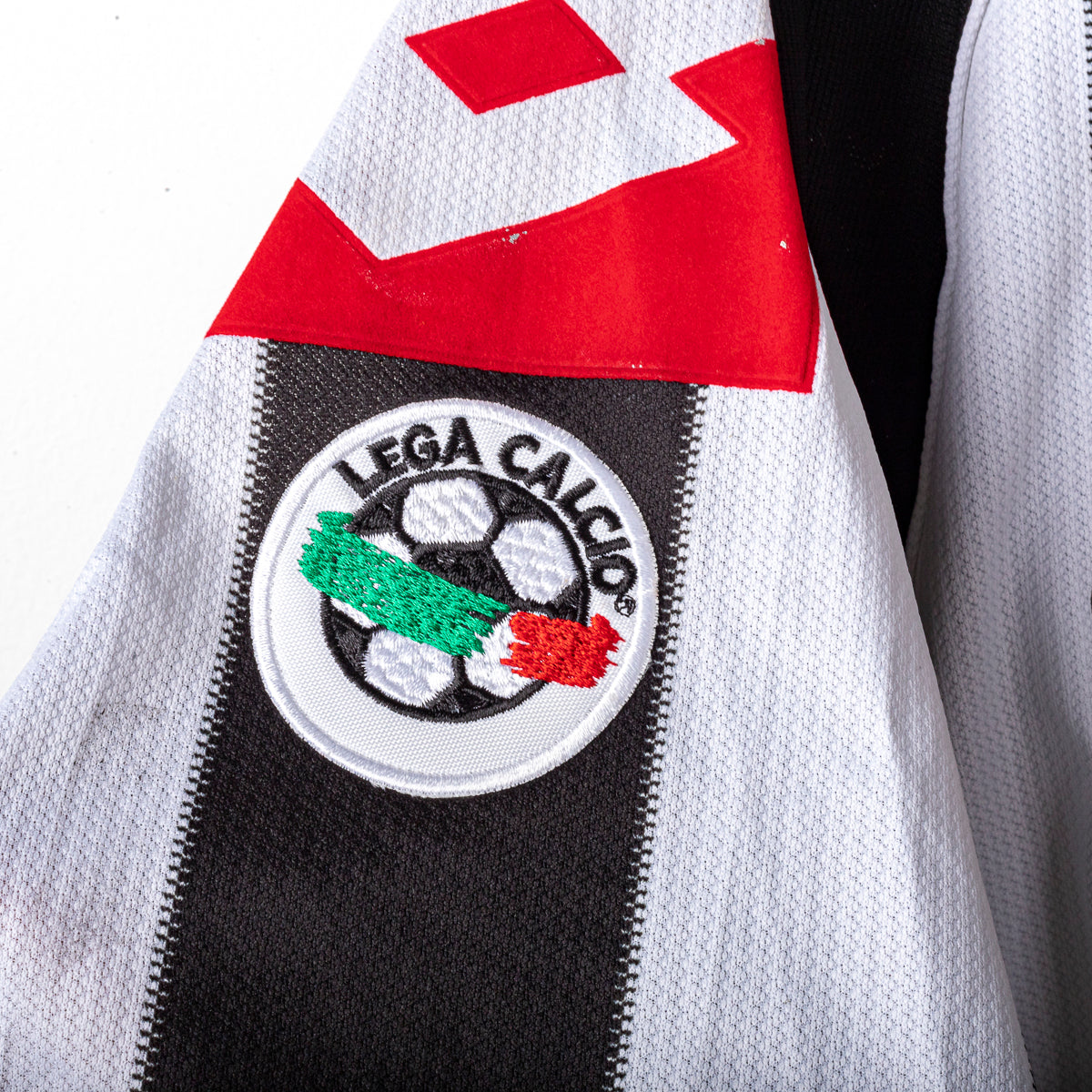 2002/2003 juventus lotto baiocco 20 home jersey