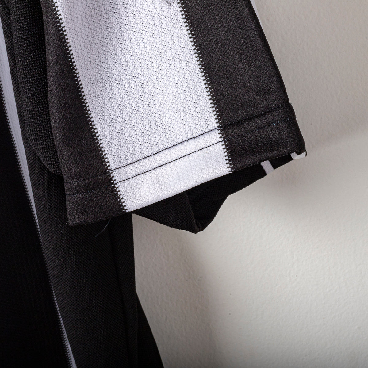 2002/2003 juventus lotto baiocco 20 home jersey