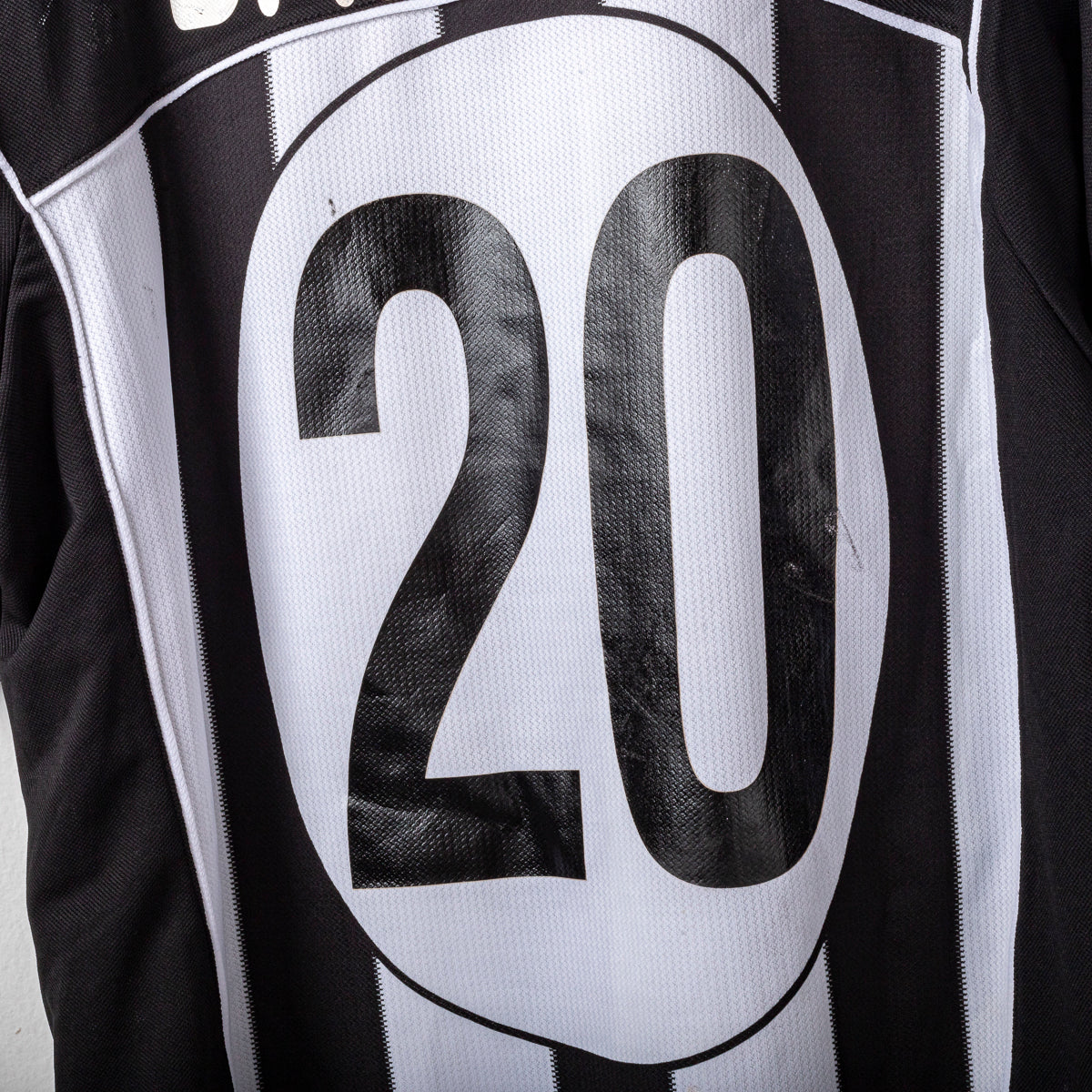 2002/2003 juventus lotto baiocco 20 home jersey