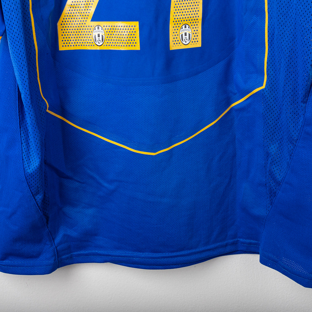 2004/2005 Juventus Nike champions league Zebina 27 away jersey