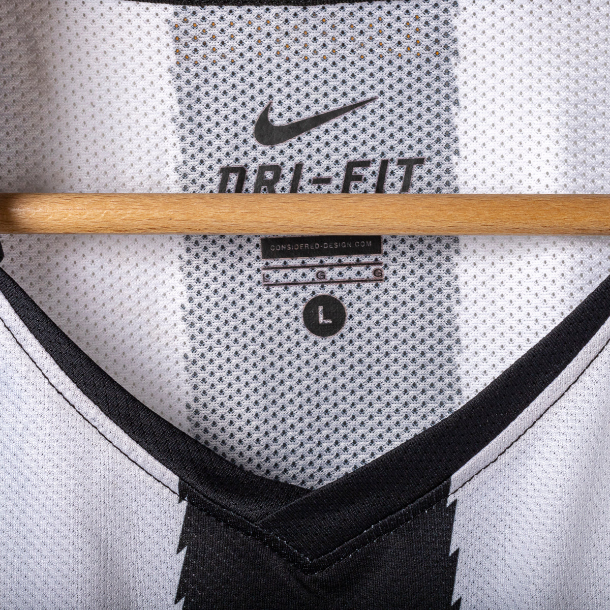 2010/2011 juventus nike 14 home jersey