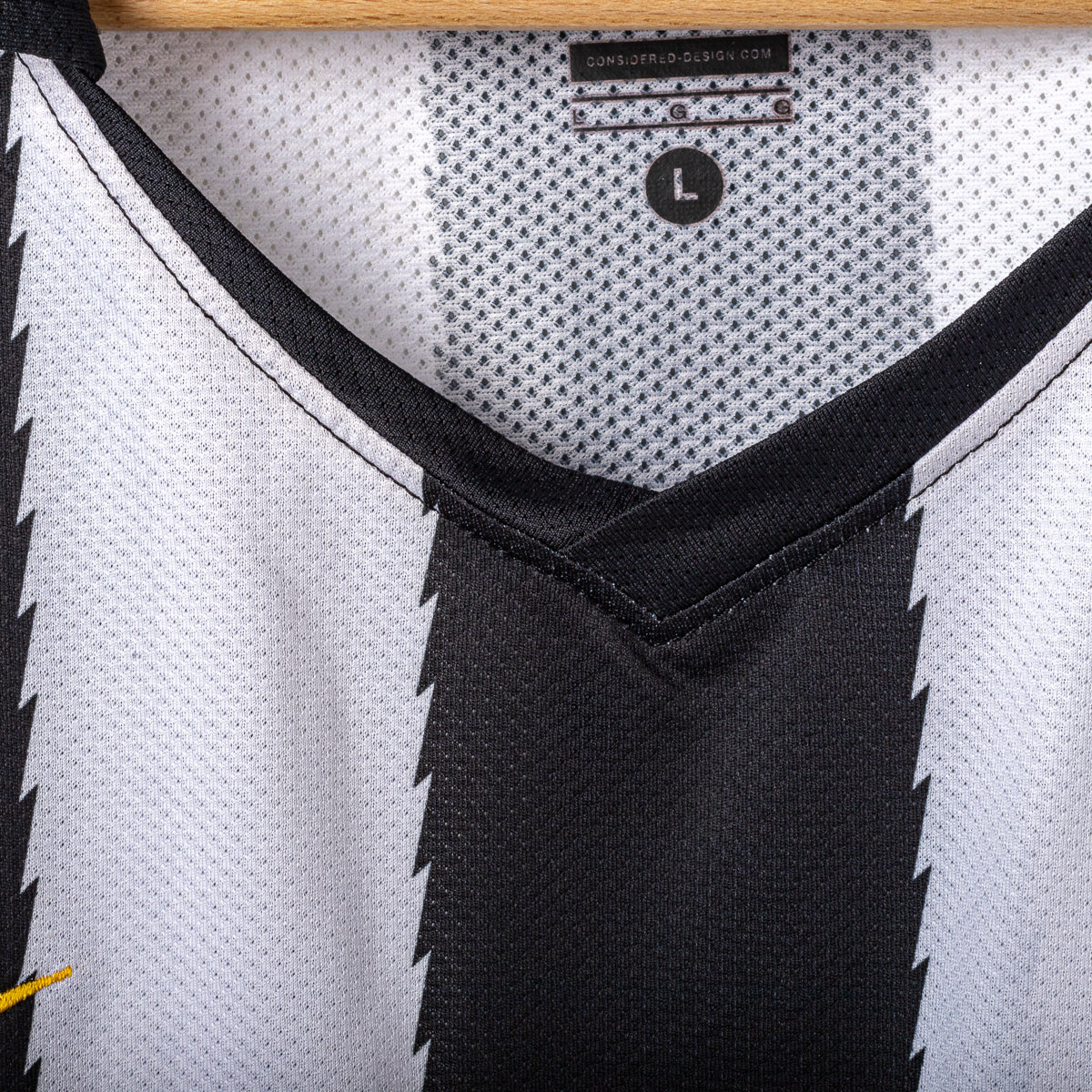 2010/2011 juventus nike 14 home jersey
