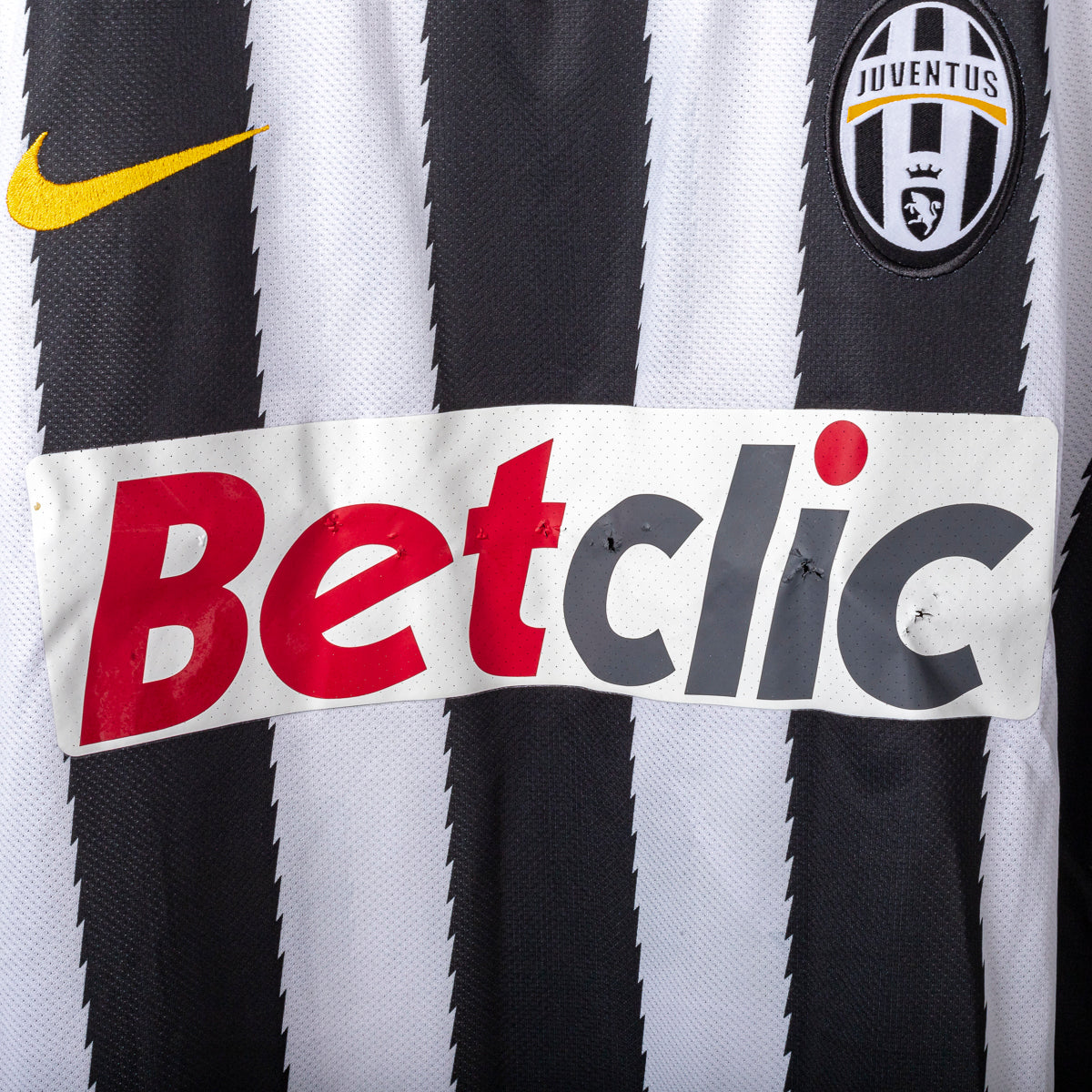 2010/2011 juventus nike 14 home jersey