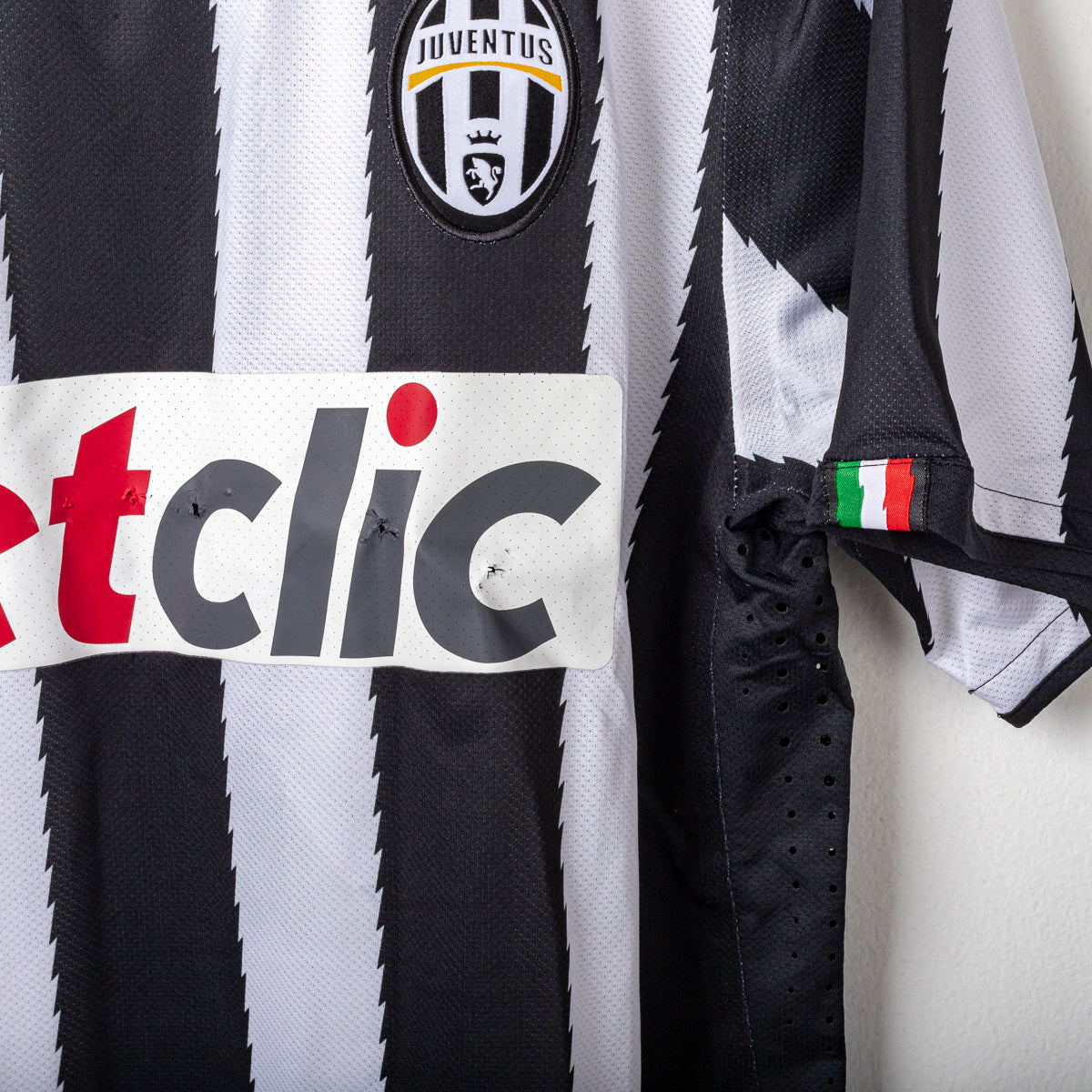 2010/2011 juventus nike 14 home jersey