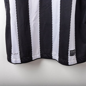 2010/2011 juventus nike 14 home jersey