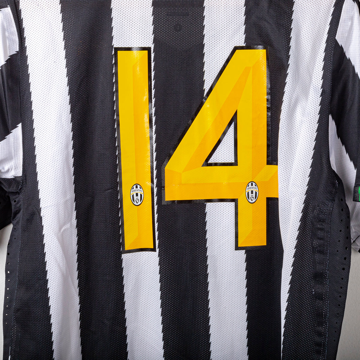 2010/2011 juventus nike 14 home jersey