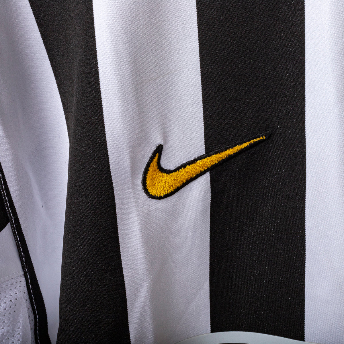 maglia home juventus nike thuram 21 2003/2004