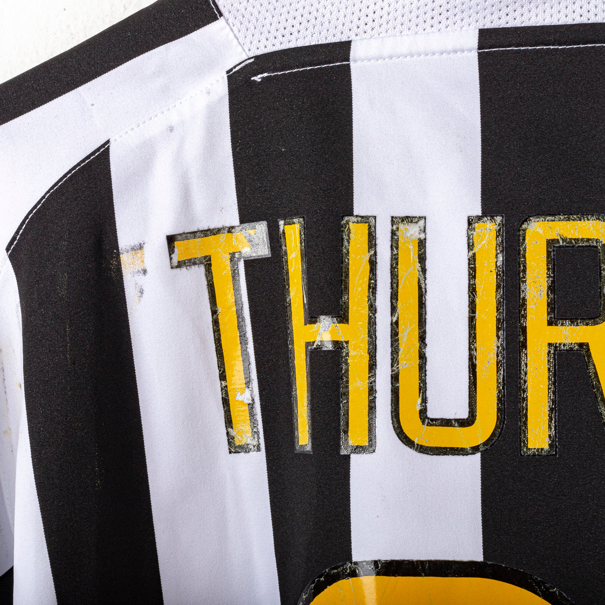 maglia home juventus nike thuram 21 2003/2004