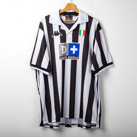 1998/1999 juventus kappa pessotto 17 home jersey