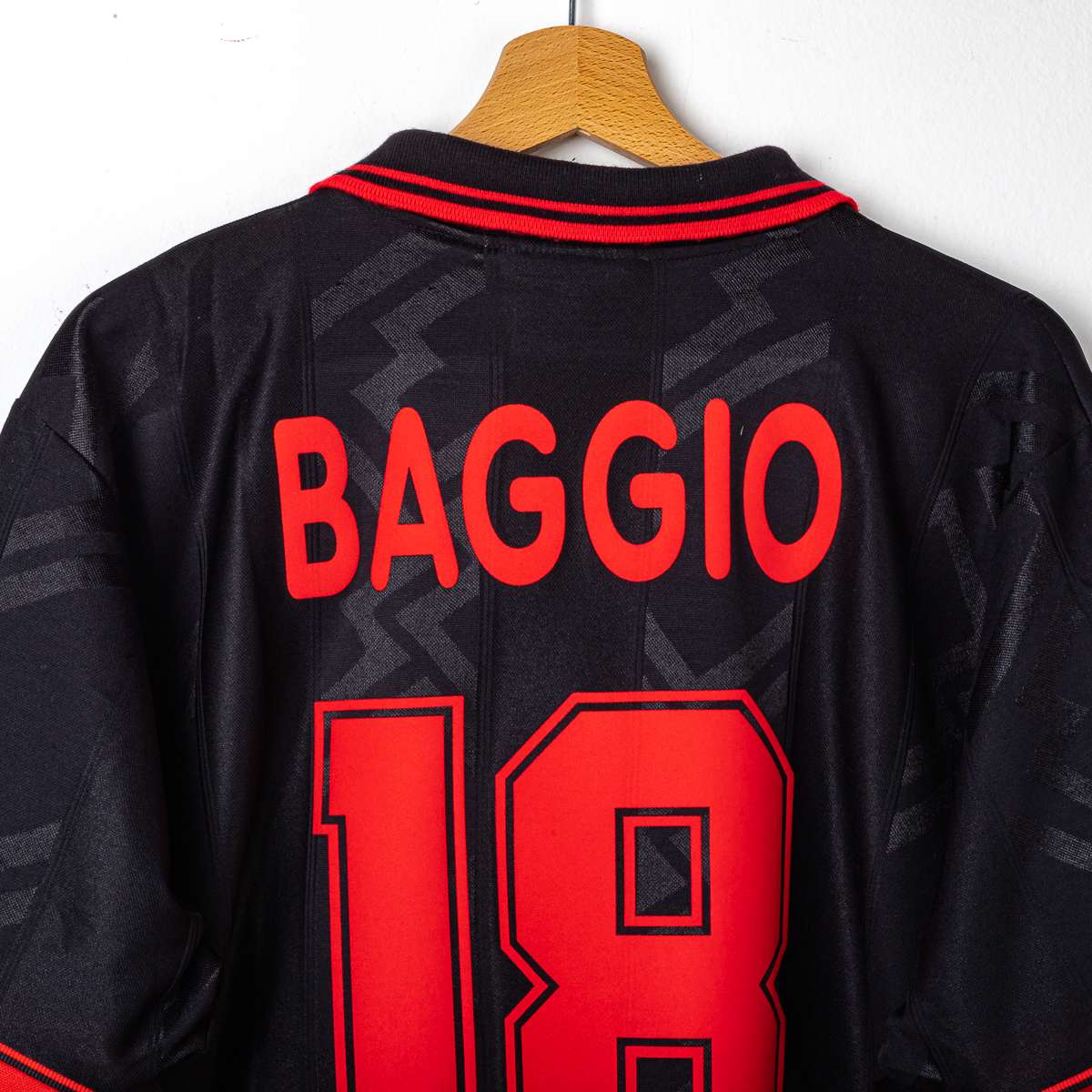 AC Milan Lotto Baggio 18 Third Shirt 1996/1997