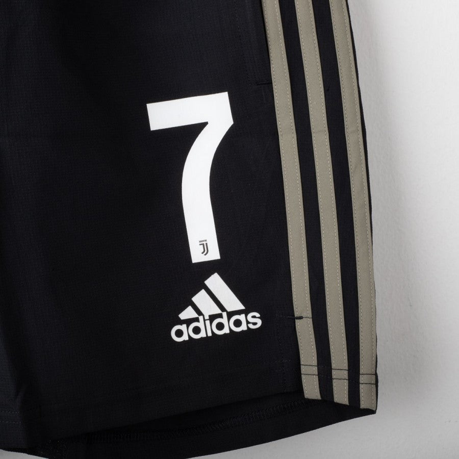 Pantaloncini Juventus Adidas N°7 2017/2018 by ADIDAS - Home (7)