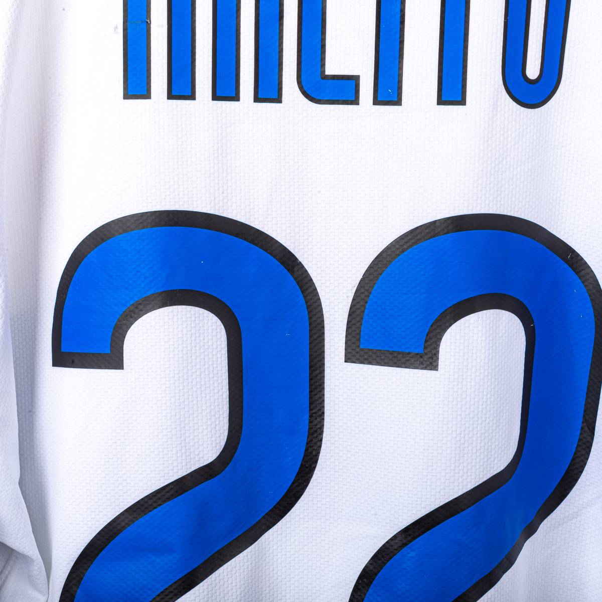 2009/2010 Inter Away Shirt Nike Milito 22 UEFA Respect 