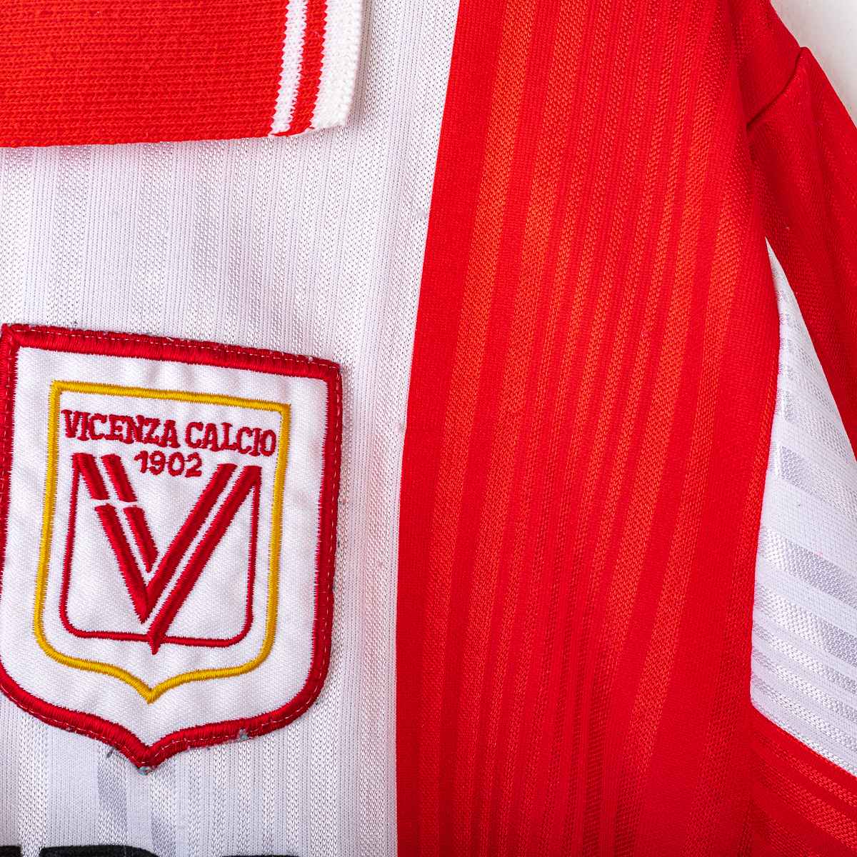 Vicenza Lotto Luiso 9 1997/1998 Home Shirt