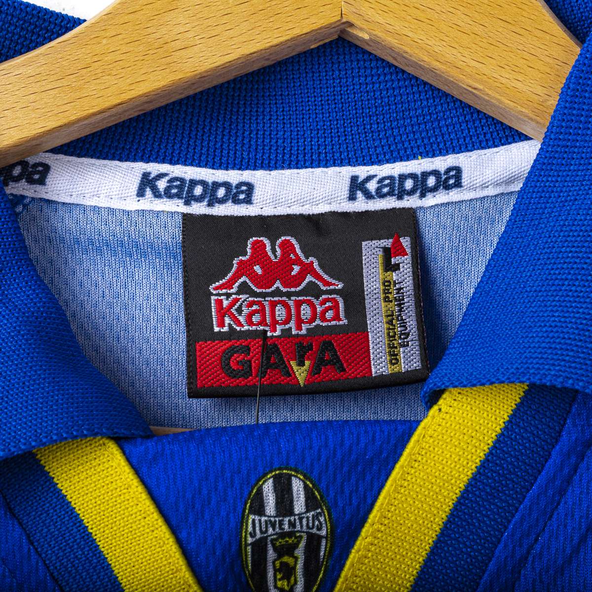 Juventus Kappa Sony 1996/1997 Away Shirt