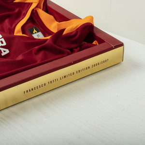 Cofanetto Maglia Home Roma Diadora Totti 10 2006/2007 Limited Edition by DIADORA - Home (22)