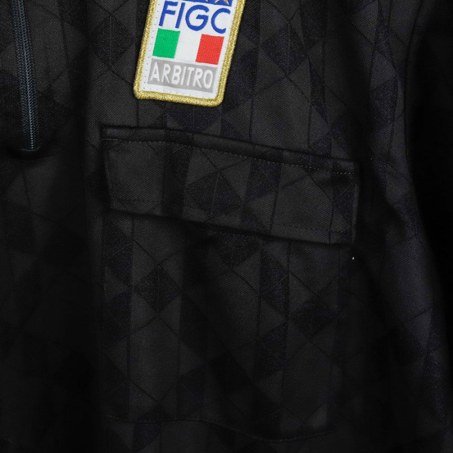 La nuova maglia degli arbitri italiani firmata Diadora per il 2011 La nuova maglia degli arbitri italiani firmata Diadora per il 2011