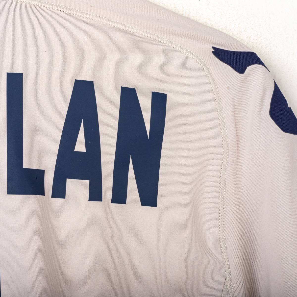 Maglia Away Cagliari Kappa Nainggolan 4 2011/2012