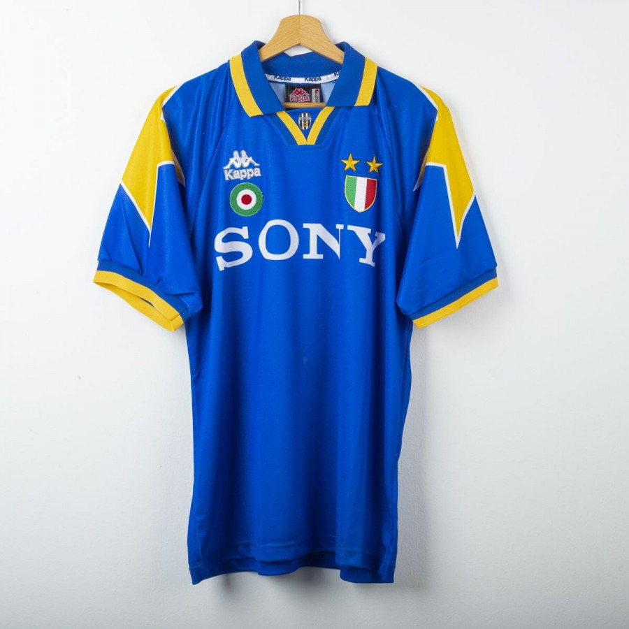 Juventus Kappa Vialli 1995/1996 Away Shirt