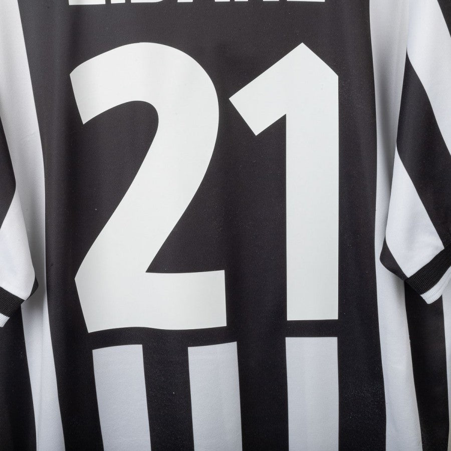 MAGLIA RETRO A MANICHE LUNGHE REAL MADRID HOME 2005 – Gli Artigiani Del Calcio MAGLIA RETRO A MANICHE LUNGHE REAL MADRID HOME 2005 – Gli Artigiani Del Calcio