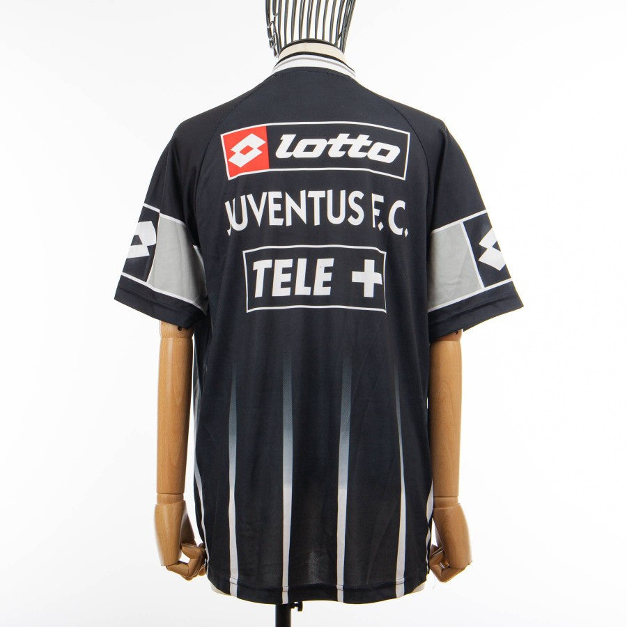 2000/2001 Juventus lotto training jersey