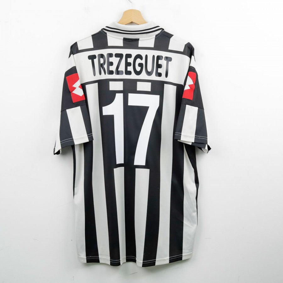 2001/2002 Home Juventus Shirt Trezeguet 17