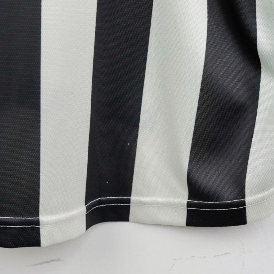 maglia home Juventus Thuram 21 2001/2002  by LOTTO - Home (10)