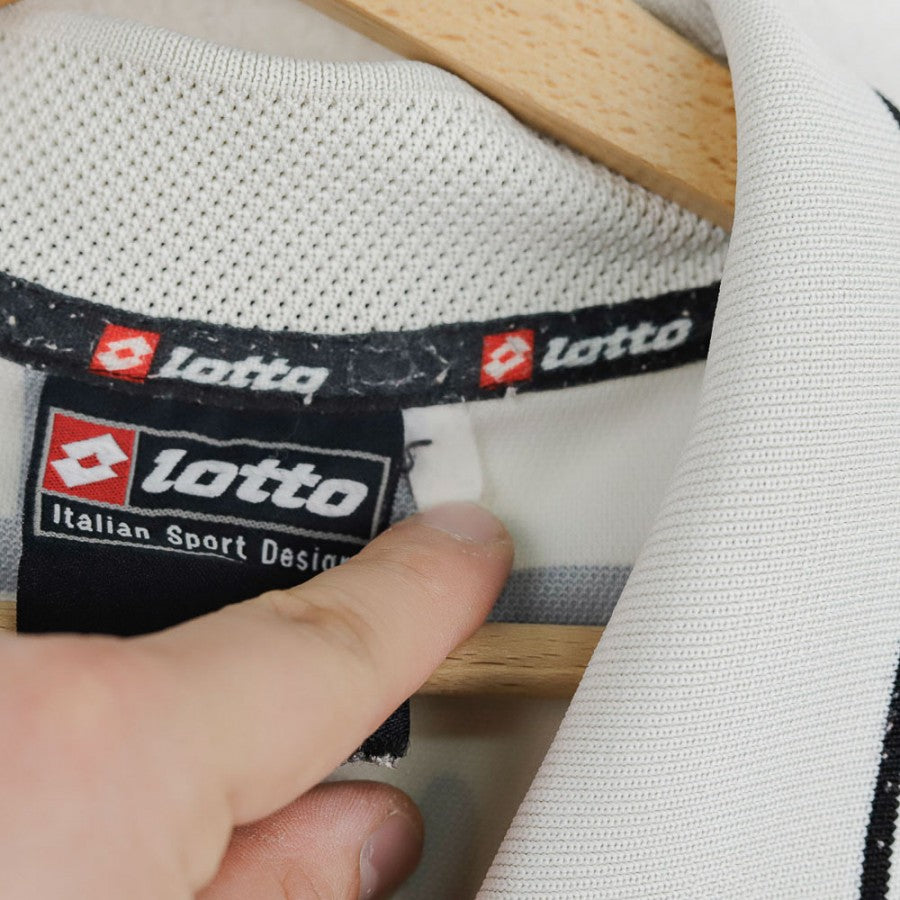 maglia home Juventus Thuram 21 2001/2002  by LOTTO - Home (17)