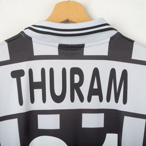 Maglia Home Juventus Thuram 21 2001/2002 by LOTTO - Home (12)