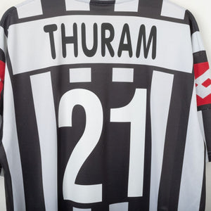 Maglia Home Juventus Thuram 21 2001/2002 by LOTTO - Home (13)