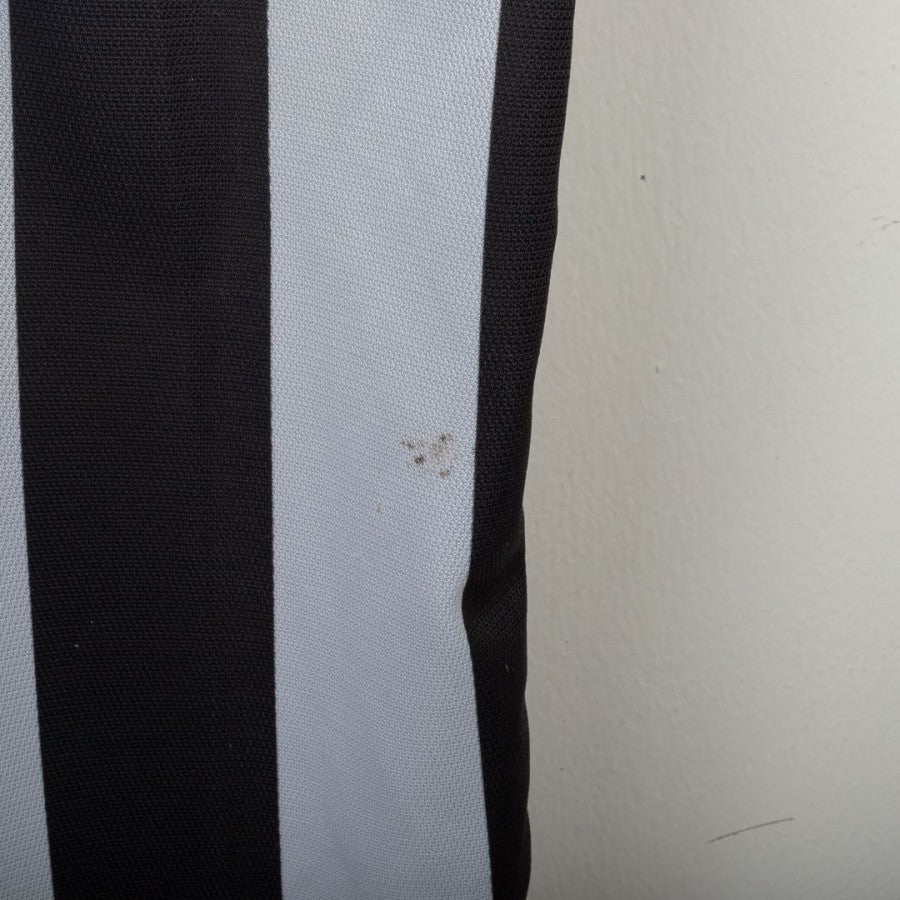 Maglia Home Juventus Thuram 21 2001/2002 by LOTTO - Home (15)