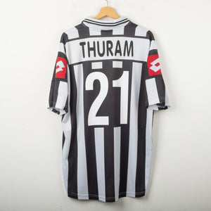 Maglia Home Juventus Thuram 21 2001/2002 by LOTTO - Home
