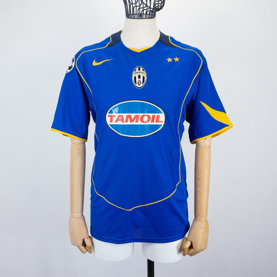 Juventus Away Shirt Nike Champions League 2004/2005 Tacchinardi