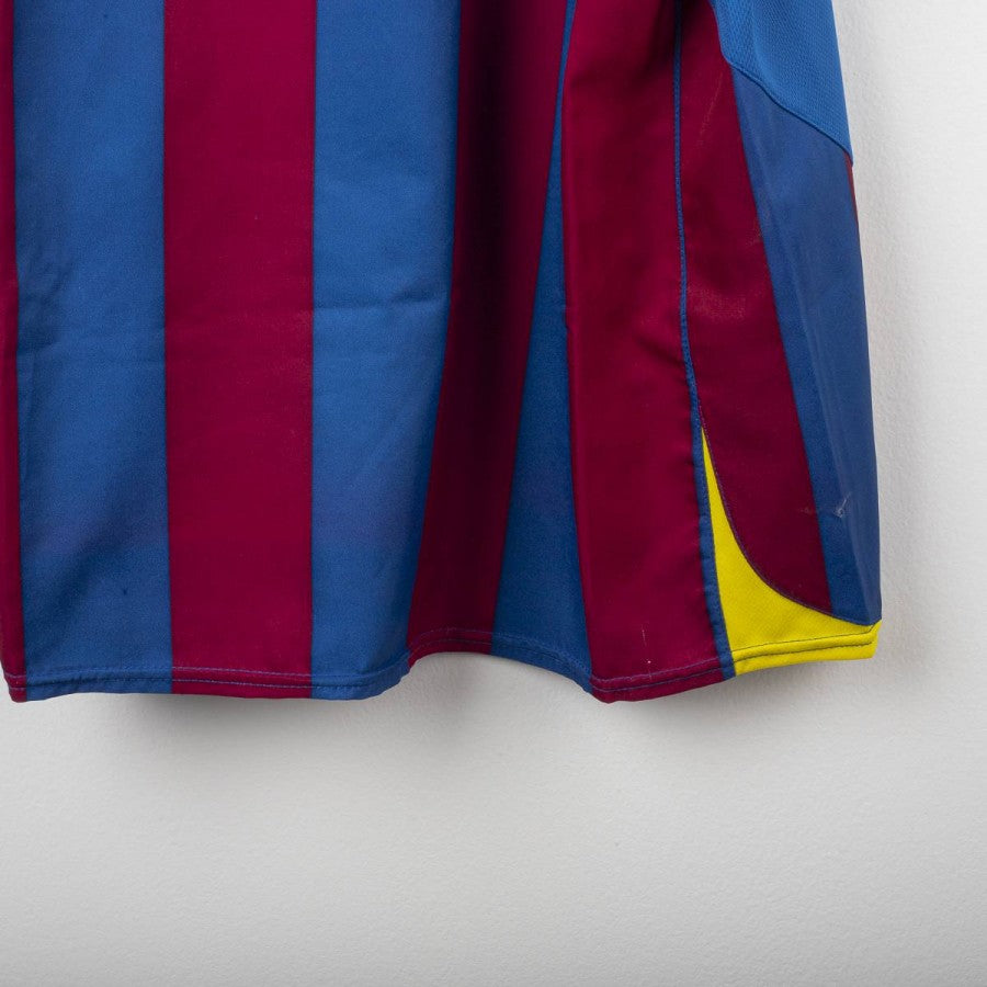 Maglia Home Nike Barcellona Ronaldinho 10 2005/2006 by NIKE - Home (17)