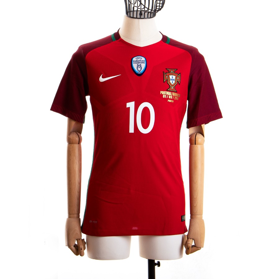 Portugal 2016/2017 home shirt Joao Mario 10